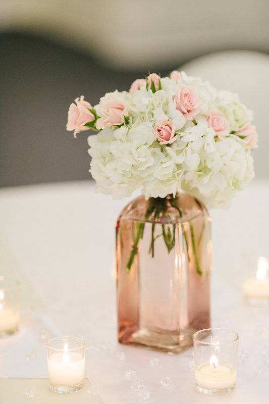 5 Stunning and Simple Wedding Centerpieces Romantic Pink Floral Wedding Centerpiece