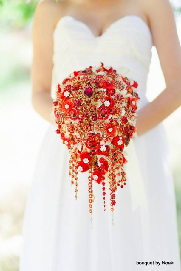 7 Stunning Brooch Bouquets