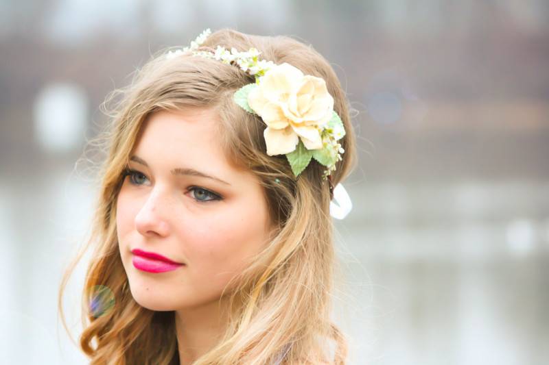 The Newest and Hottest Wedding Accessory: The Floral Wedding Headpiece