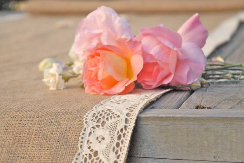 Crochet-Lace-Trimmed-Burlap-Wedding-Aisle-Runner-75-would