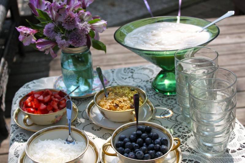 Bridal-Shower-Tea-Party-Yogurt-Bar