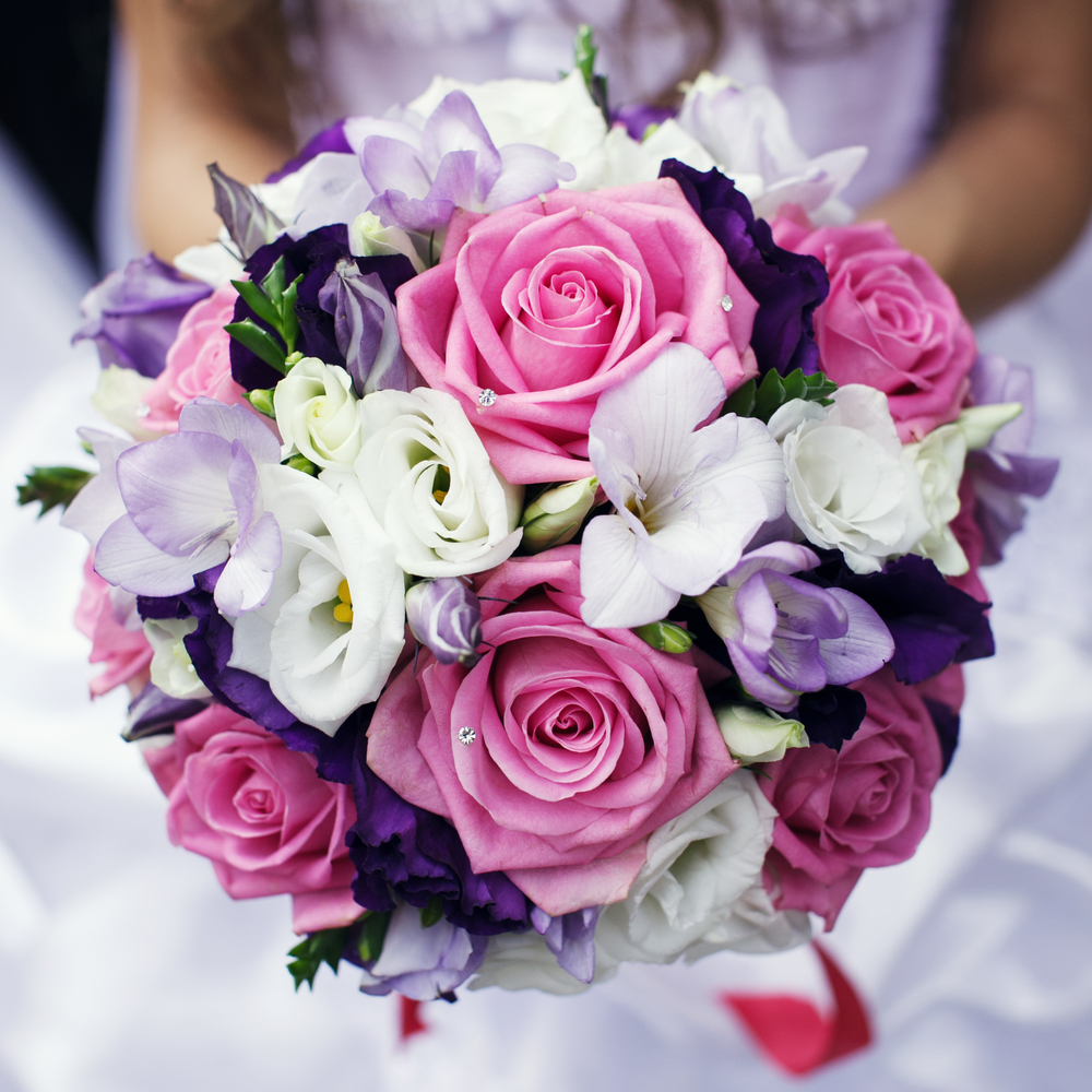 What is the average cost of flowers for a wedding?