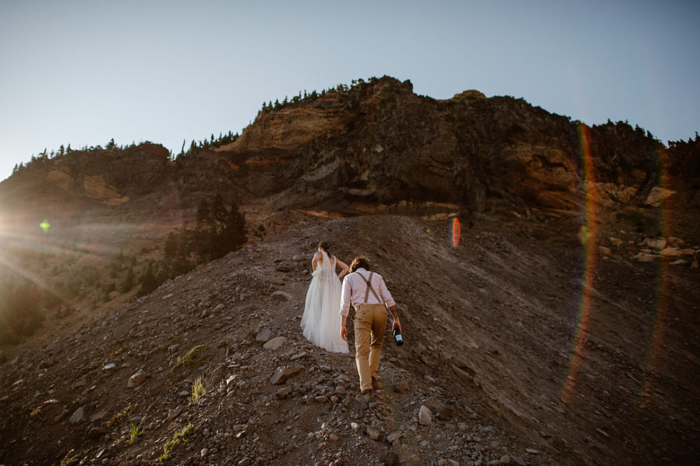 Stunning Sunrise Oregon Mountain Elopement