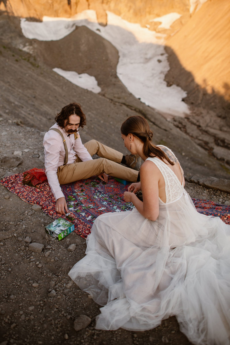 Stunning Sunrise Oregon Mountain Elopement