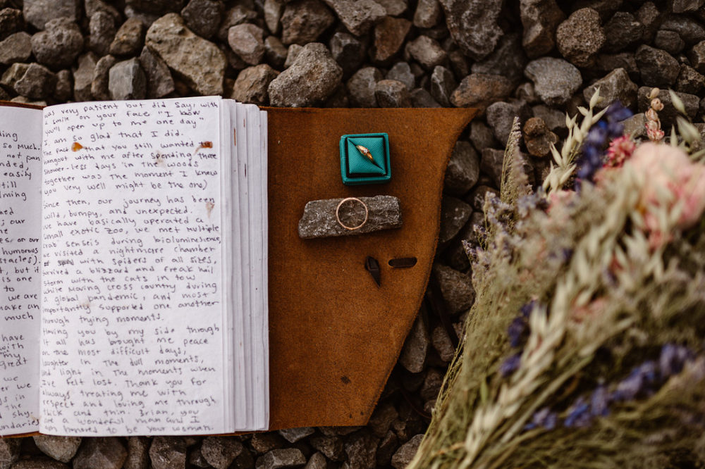 Stunning Sunrise Oregon Mountain Elopement