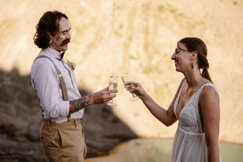 Stunning Sunrise Oregon Mountain Elopement