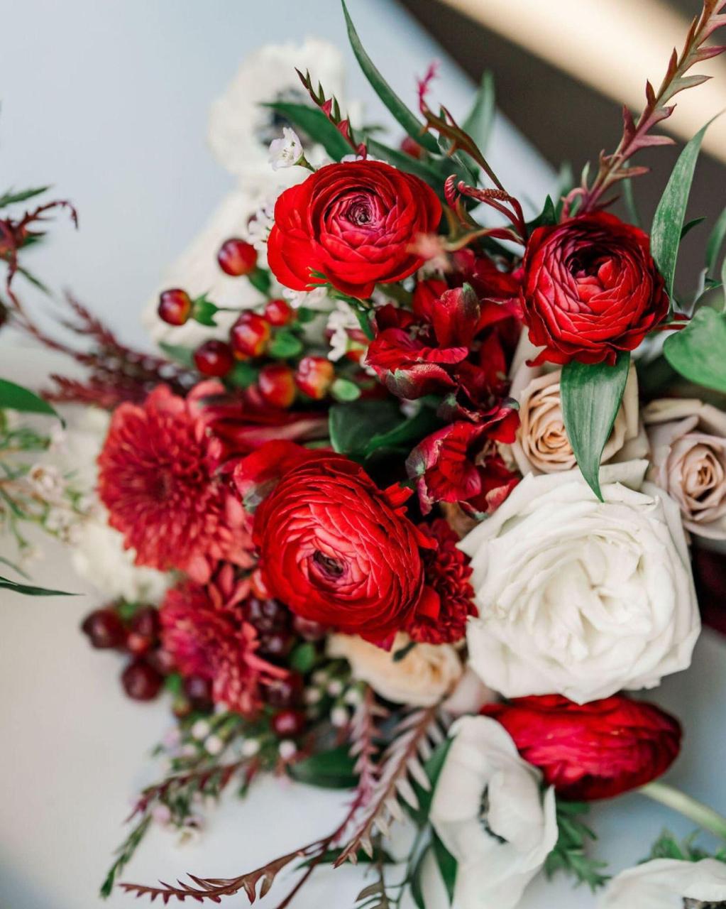 Five tips on what to do (and what not to do) when planning a holiday wedding Five tips on what to do (and what not to do) when planning a holiday wedding