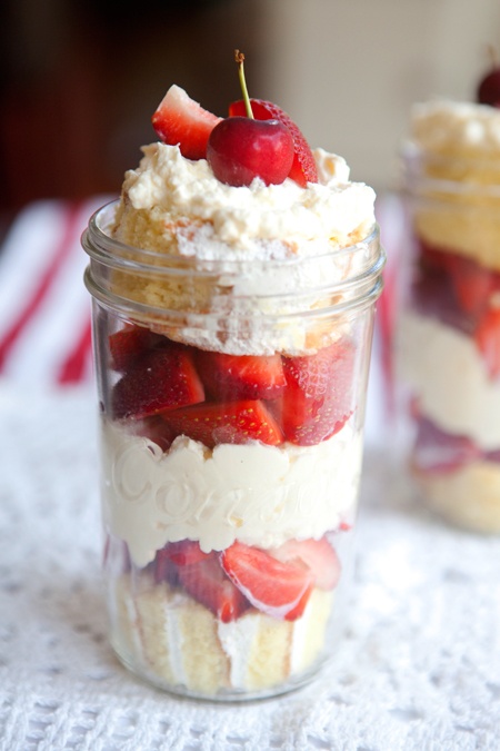 Mason Jar Orange Trifle: Wedding Desserts