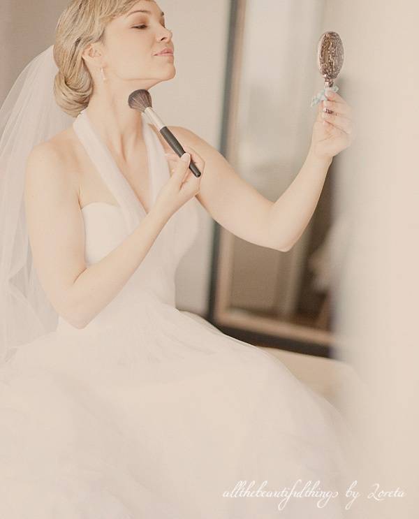 Tips for Keeping Your Makeup Beautiful During Your Beach Wedding