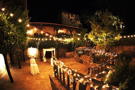 4 Tips for Getting a Discount on Your Wedding Venue