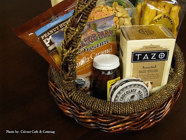 Wedding Gifts: Welcome Baskets for Out of Town Guests