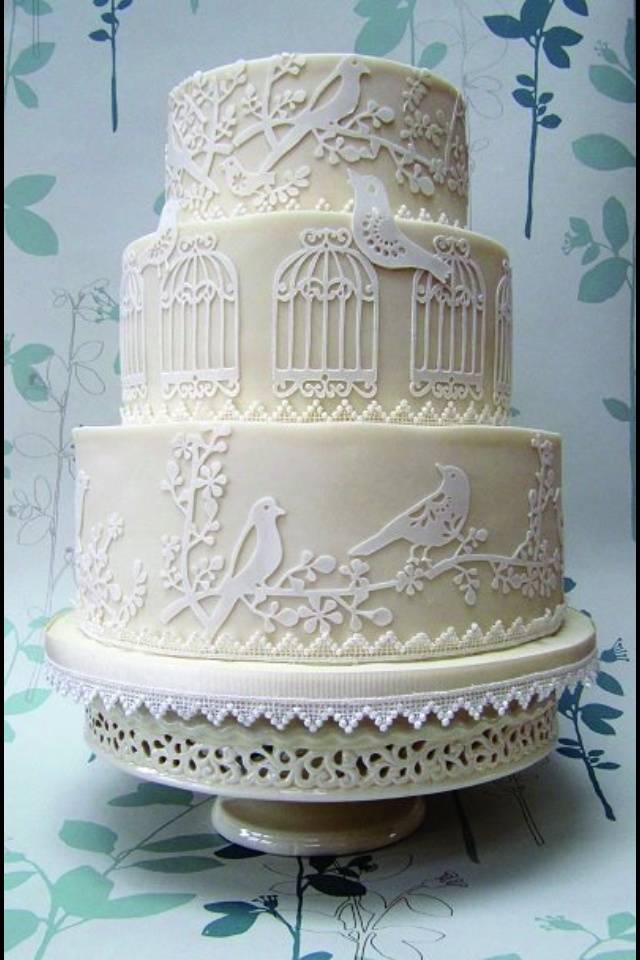 Vintage Lace Bird Wedding Cake