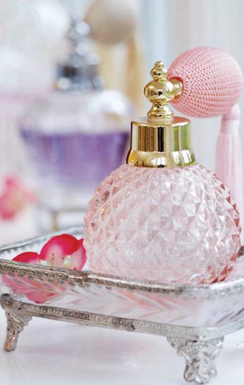 Choosing the Perfect Fragrance for Your Wedding Day