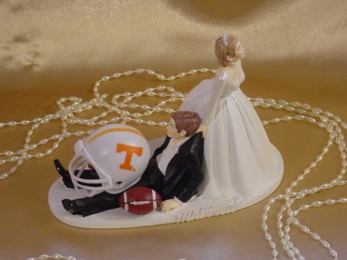Cake Topper Options for Modern Brides