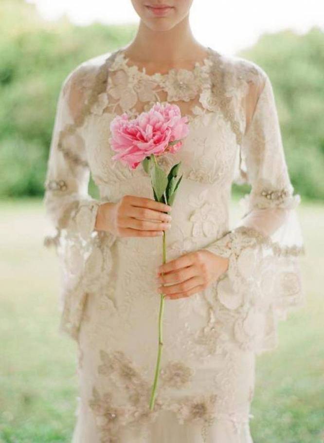 3 Ideas for Keeping Warm During Your Outdoor Fall Wedding