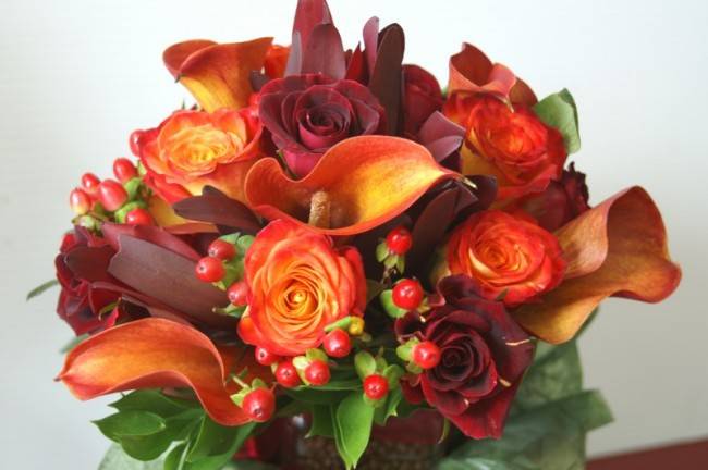 4 Beautiful Fall Wedding Bouquet Ideas
