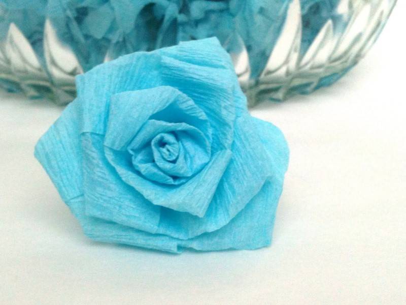 Wedding DIY: Crepe Paper Flower Balls