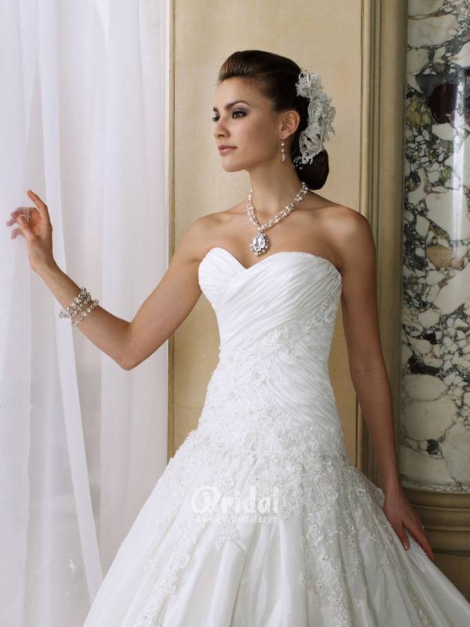 Wedding Dress Necklines 101