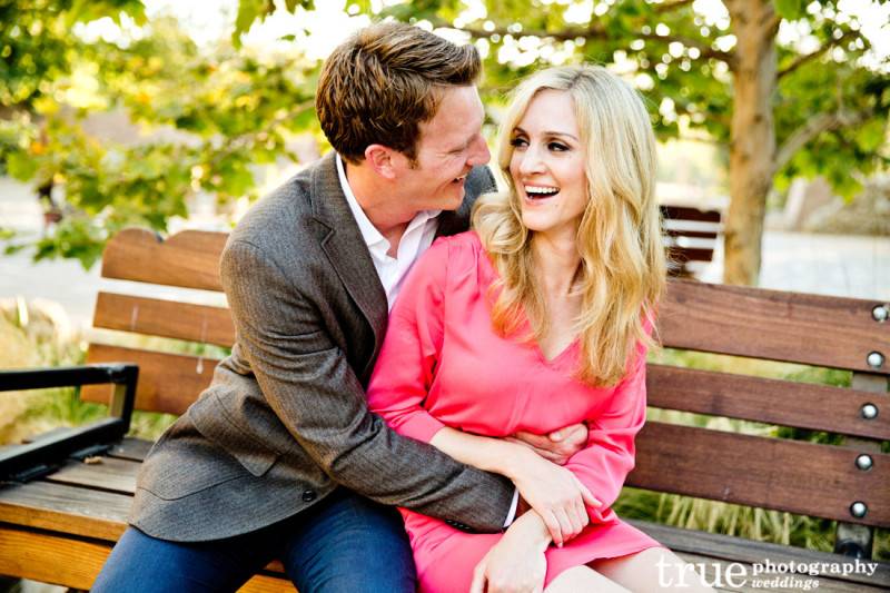 6 Beautiful Spring Engagement Photo Ideas