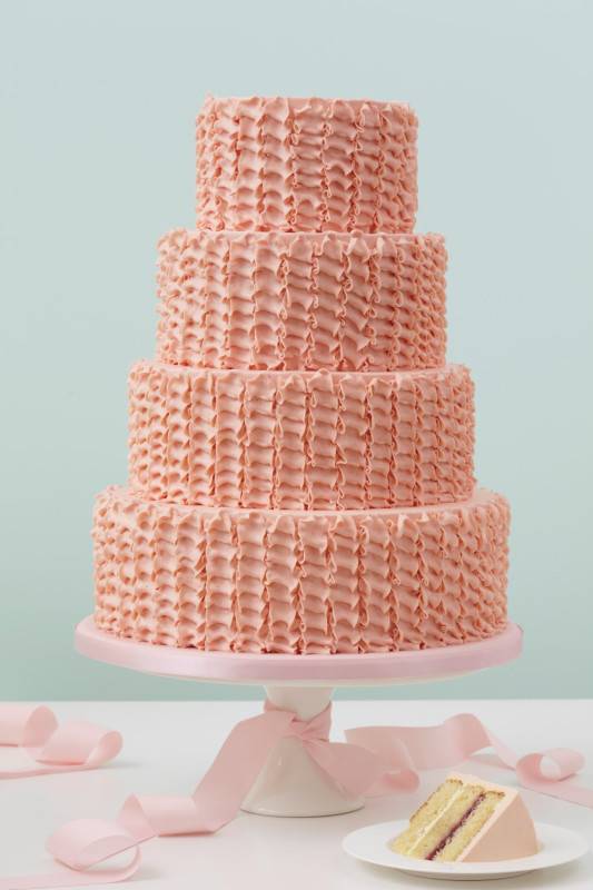 Buttercream vs Fondant: Wedding Cake Frosting