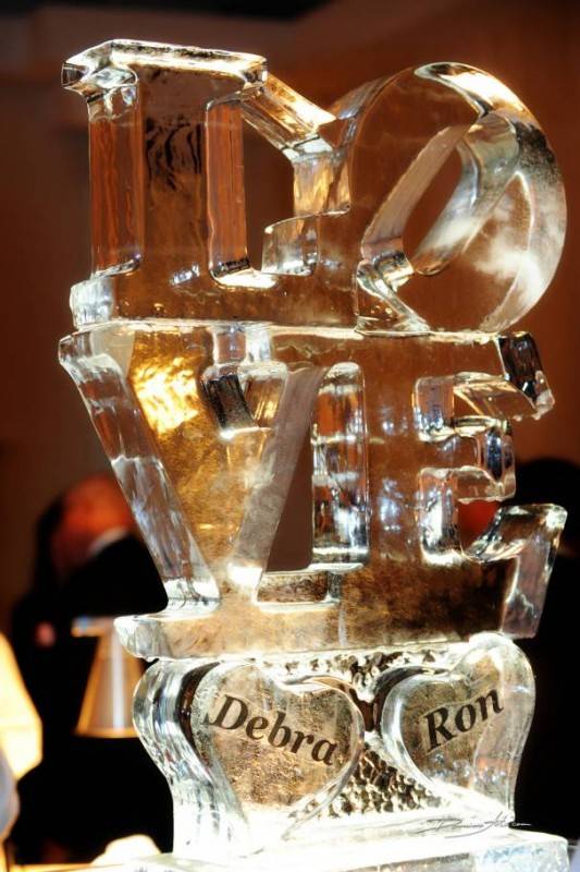 5 Amazing Wedding Ice Sculptures That Will Inspire You