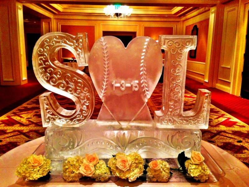 5 Amazing Wedding Ice Sculptures That Will Inspire You