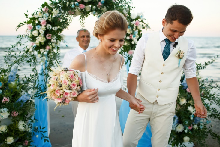 How to Put Together the Perfect Look for a Beach Wedding