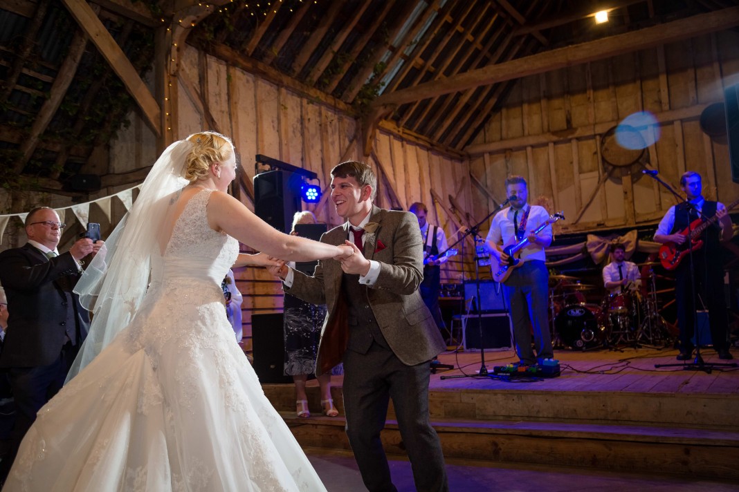 Know What Music to Play and When to Play It on your Wedding Day