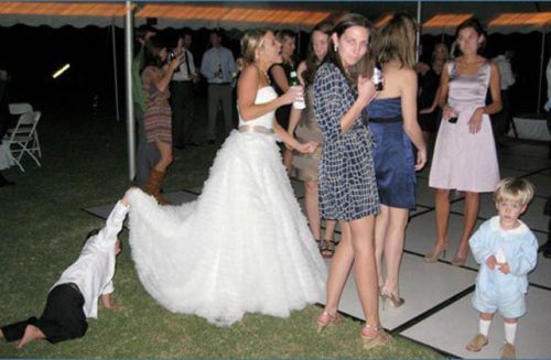 10 Hilarious Wedding Pictures