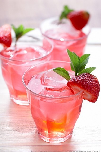 5 Fun Wedding Cocktail Ideas