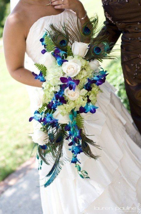 Wedding Day Bouquet Ideas to Complement Your Ensemble Photo Wedding Day Bouquet Ideas to Complement Your Ensemble