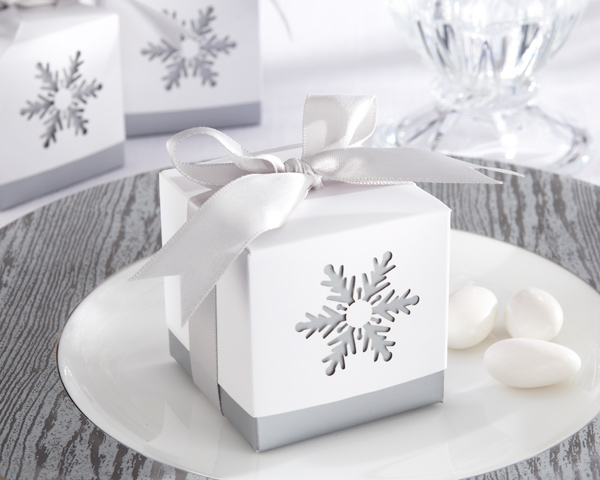 Top Favor Ideas for a Winter Wedding