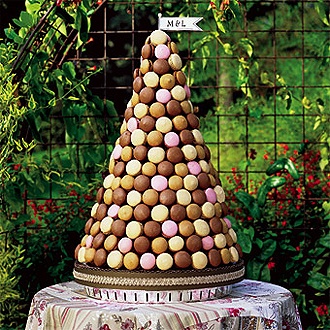 Beautiful Alternatives to Wedding Cakes