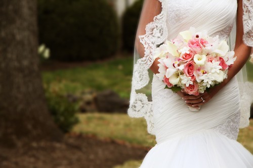 Don’t Look! The Truth behind This Wedding Superstition