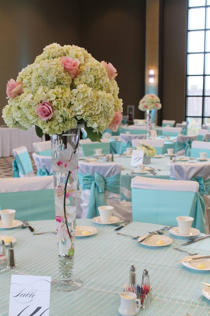 6 Beautiful Wedding Table Centerpieces and Arrangements