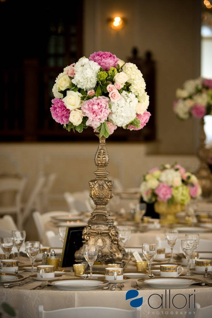 6 Beautiful Wedding Table Centerpieces and Arrangements