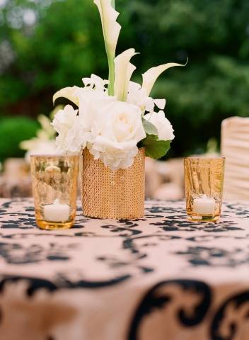 6 Beautiful Wedding Table Centerpieces and Arrangements