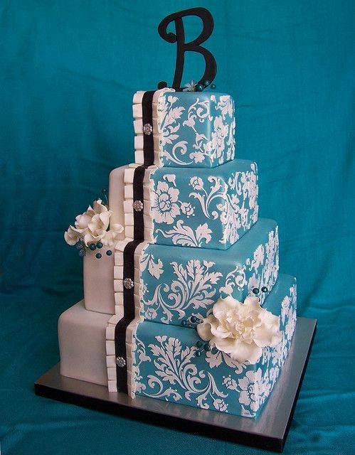 5 Outrageously Gorgeous Damask Wedding Cakes